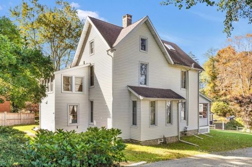 28 Church St, Wilton CT  06897-4903 exterior