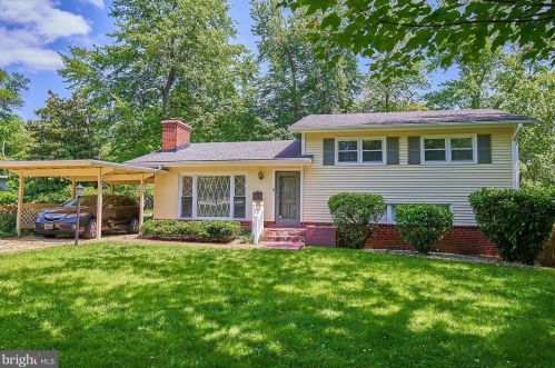 7415 Carmine St, Annandale, VA 22003-5545