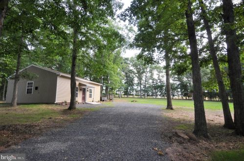 200 Ponds Ct, Berkeley Springs WV  25411-6514 exterior
