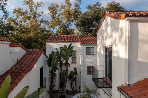 330 Alamar Ave, Santa Barbara, CA 93105-3705
