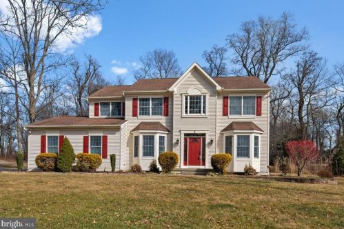 3 Briardale Ct, Columbus, NJ 08022-1875