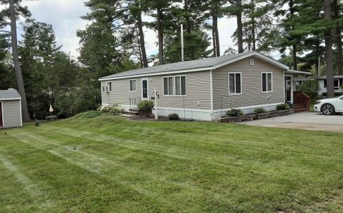 21 Pinewood Trl, Concord, NH 03301-5248