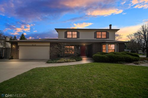 819 Brentwood Dr, Bensenville, IL 60106-3208