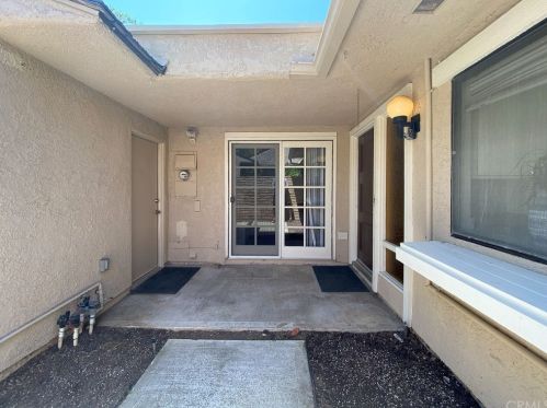 17251 Chestnut, Irvine CA  92612-2316 exterior