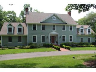 48 Arrowhead Dr, Upper Stepney, CT 06468-1067