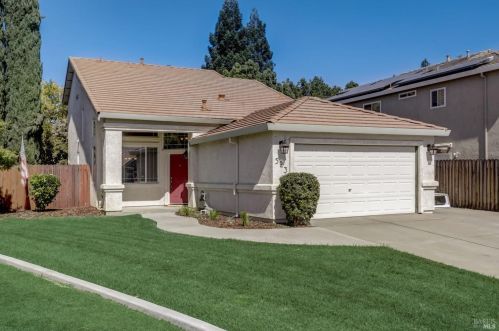523 Edenderry Dr, Vacaville, CA 95688-8578