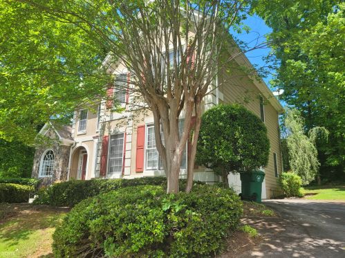445 Clearlake Pl, Stone Mountain, GA 30087-6138