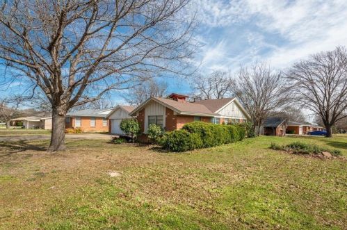 5109 Cockrell Ave, Fort Worth TX  76133-1705 exterior