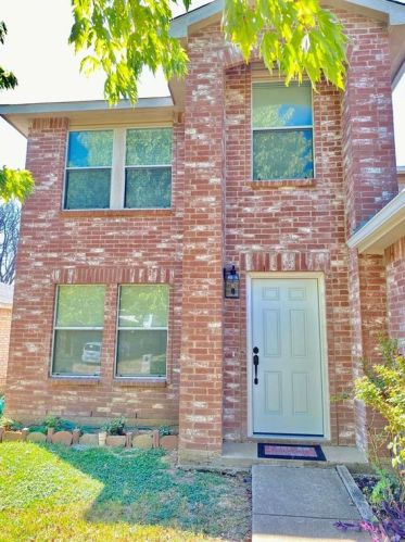 4029 Fox Trot Dr, Fort Worth TX  76123-2525 exterior