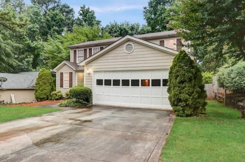 469 Allgood Cir, Stone Mountain, GA 30083-4514