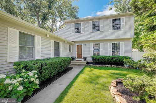 2 Gerry Ln, Erial, NJ 08081-4471