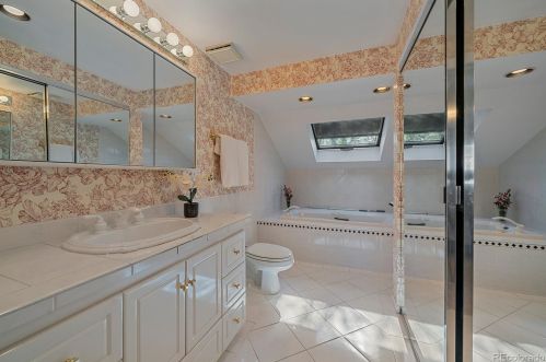 7601 Rosemary Cir, Englewood CO 80112-6421 exterior