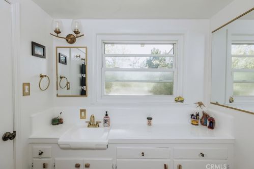 2510 Larchmont Ave, Santa Ana CA  92706-2019 exterior