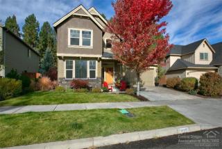 61015 Snowberry Pl, Bend OR  97702-9182 exterior