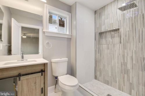 1253 Cresthaven Dr, Silver Spring MD 20903-1107 exterior