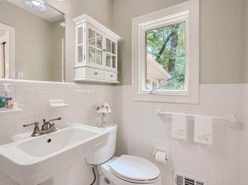 2269 Echo Hl Cir, Atlanta GA  30345-1902 exterior