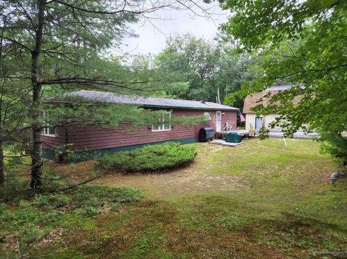 19 Mancine Rd, Turner, ME 04282-4321