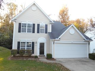 1137 Briarwood Dr, Mebane NC  27302-7182 exterior