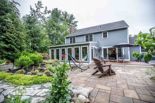 1 Heather Ln, Amherst, NH 03031-1522