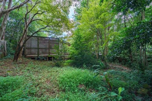 1490 Brooklyn Ave, Atlanta GA  30309-2202 exterior