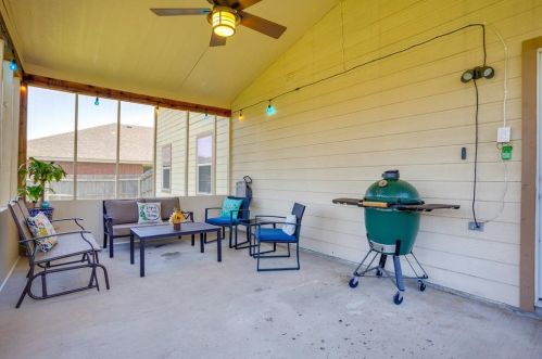 4856 Parkview Hills Ln, Fort Worth TX  76179-4179 exterior