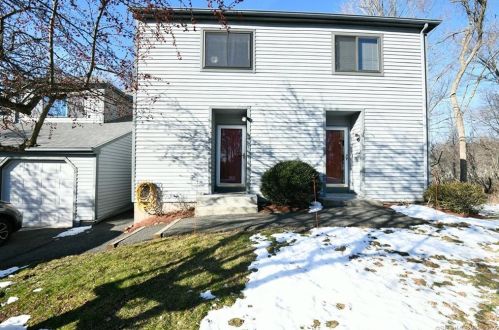 697 Main St, Cheshire CT  06410-3416 exterior