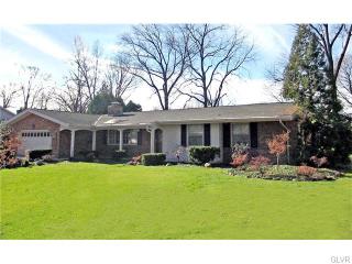 1381 Stafore Dr, Bethlehem PA  18017-1634 exterior