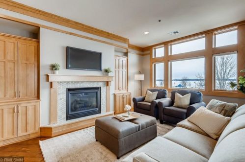 25 Lake St, Columbus, MN