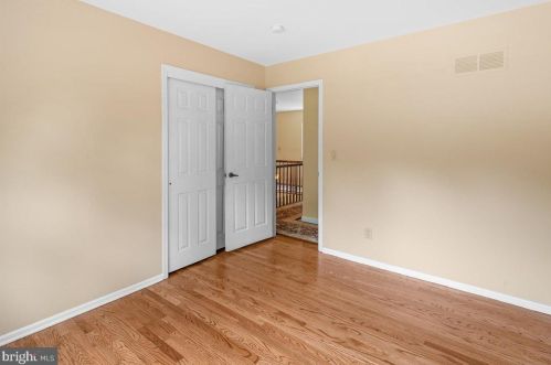 1 Teak Ln, Princeton NJ 08540-4724 exterior