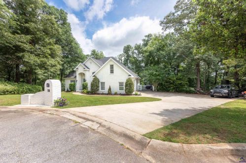 109 Oakcrest Ln, Warner Robins, GA 31088-2070