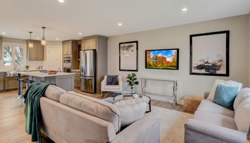 284 Middaugh Rd, Willowbrook IL  60514-1067 exterior