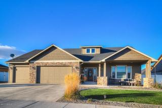 8605 Garden Ave, Yakima, WA 98908-8453