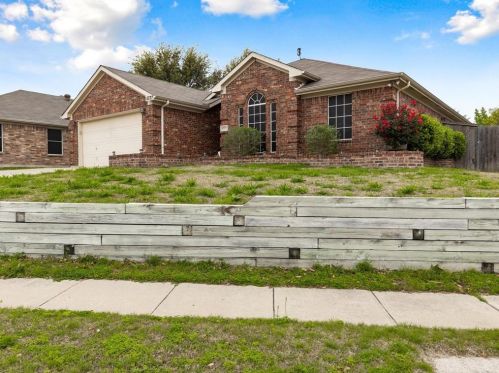 5737 Cutler Ln, Fort Worth, TX 76179-7711