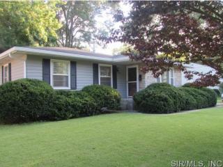 104 Elmer St, Troy, IL 62294-1108