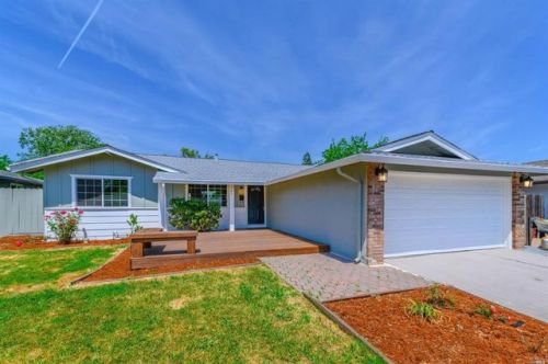 285 Cascade Dr, Vacaville, CA 95687-4905