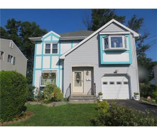 31 Nimitz Pl, Iselin, NJ 08830-2329