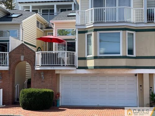 265 Front St, Perth Amboy, NJ 08861-4416
