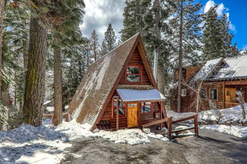 12891 Dulzura St, Truckee, CA 96161-5036
