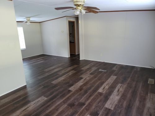 674 Hank Fry Rd, Clarkesville, GA 30523-2230