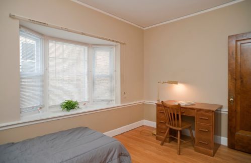 7049 Pkwy, Forest View IL  60402-2554 exterior