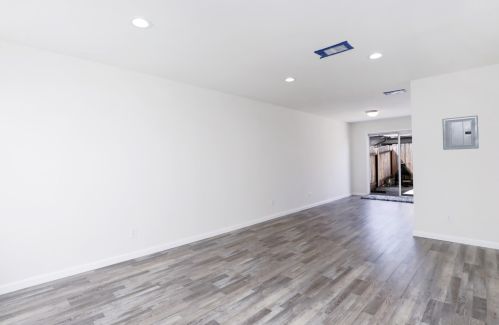 3456 Seabreeze Walk, Oceanside, CA 92056-4740