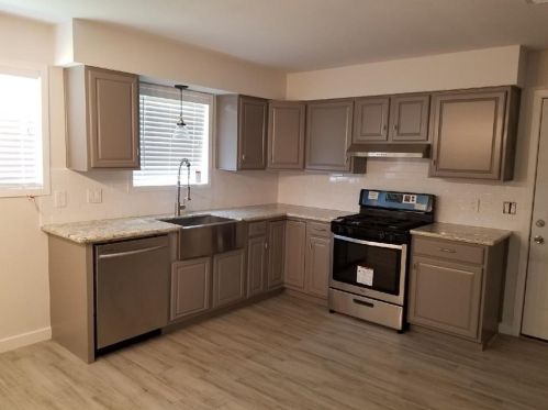 320 Bert St, Angleton TX  77515-5259 exterior