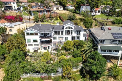 11832 Cir Dr, Whittier CA 90601-2352 exterior