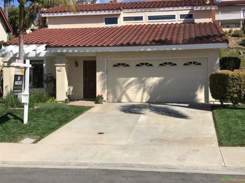 7020 Ivy St, Carlsbad, CA 92011-3932