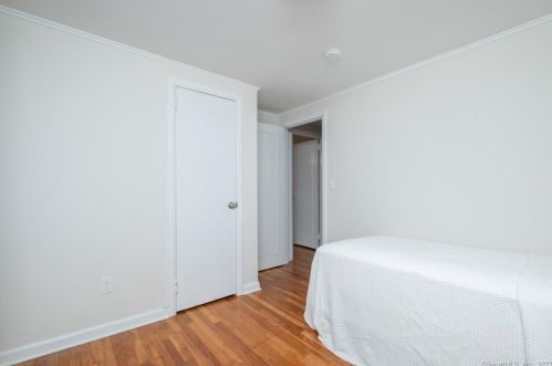 11 Dobson Cir, Middletown CT  06457-4603 exterior