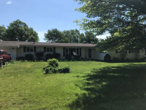 106 Lakeview Dr, Garber, IL 60936-7184