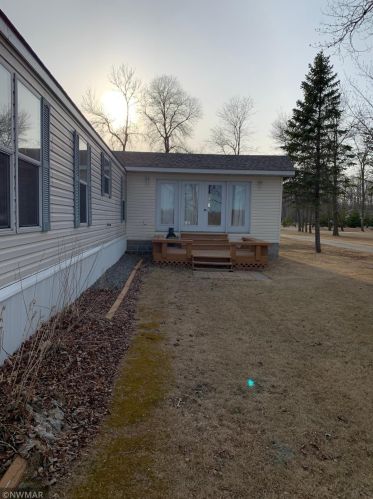 2012 Stanton Dr, Hackett, MN 56623-8843