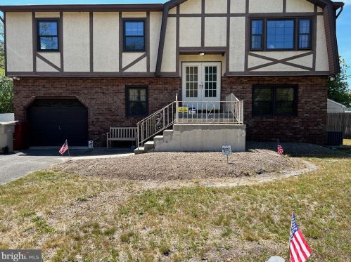366 Eastern Blvd, Berkeley Township, NJ 08721-2926