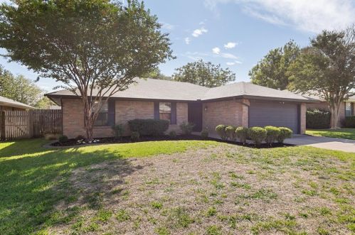 2709 Ridge Rd, Fort Worth, TX 76133-7725