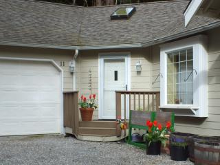 11 Bigleaf Ln, Bellingham, WA 98229-4403